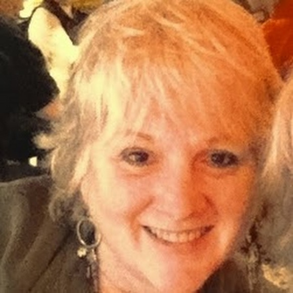 Meet your Posher, Eunice - Picture 1 of 1